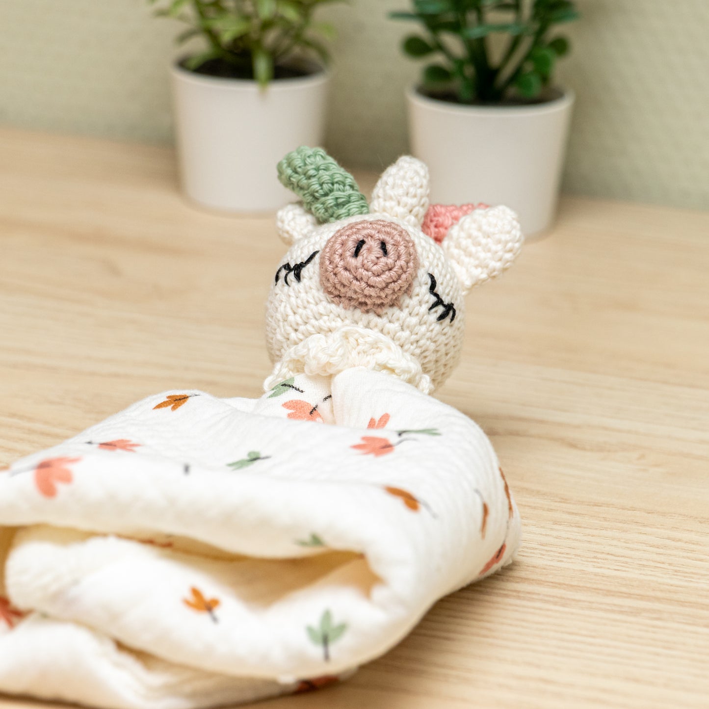 Doudou en crochet licorne