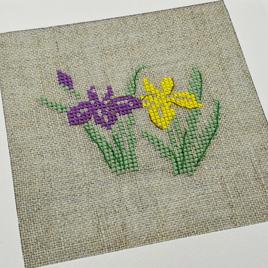 Carte de vœux brodée à la main - "Fleur - violette et jaune" - 14.5x14.5cm