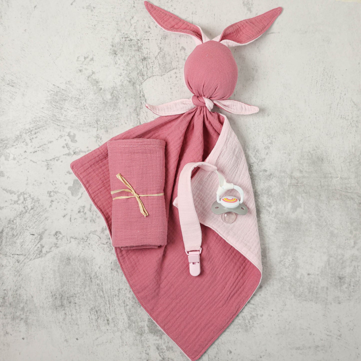 Package cadeau bébé Rose - Doudou, Lange et Attache-tétine