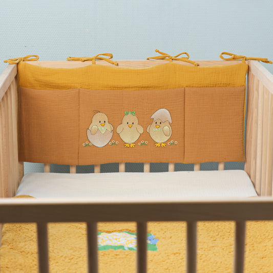 Rangement de lit bébé - Motif brodé "Les poussins"