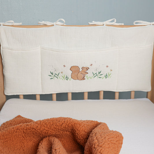 Rangement de lit bébé - Motif brodé Écureuil